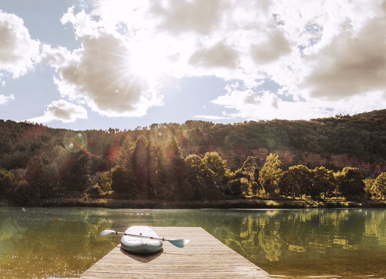 Flusslandschaft bei Wertheim im warmen Abendlicht
